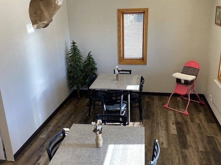 مُتل Glendive Lodge