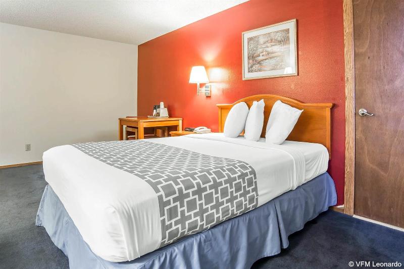 モーテル Grizzly Inn