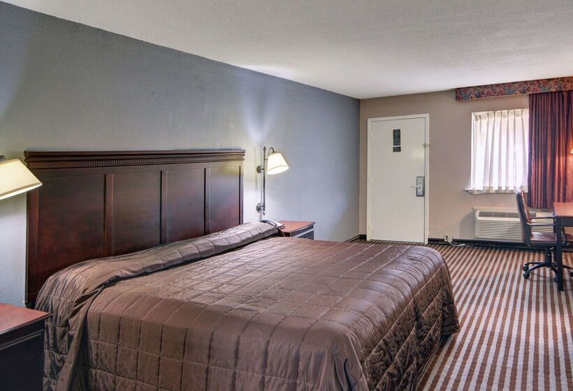 Мотель Loyalty Inn Gainesville