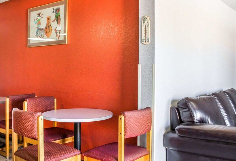 モーテル Rodeway Inn Winslow I40