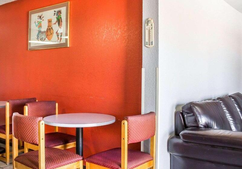 モーテル Rodeway Inn Winslow I40