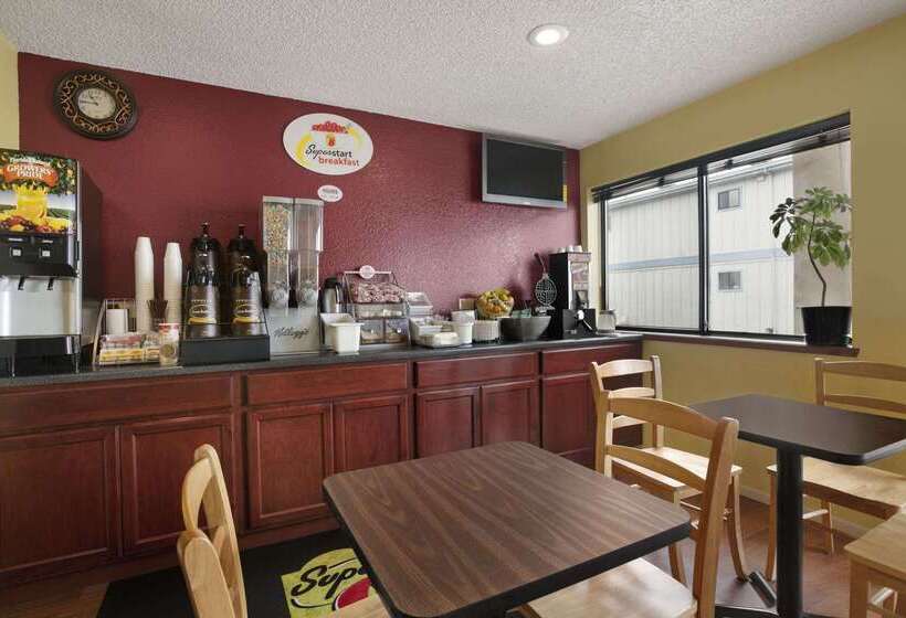 فندق على الطريق Super 8 By Wyndham Arcata