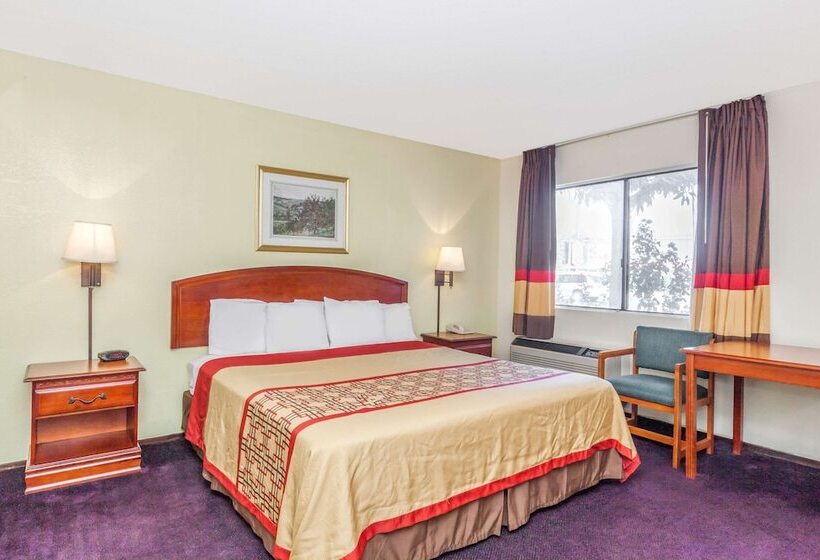 모텔 Super 8 By Wyndham Bakersfield/central