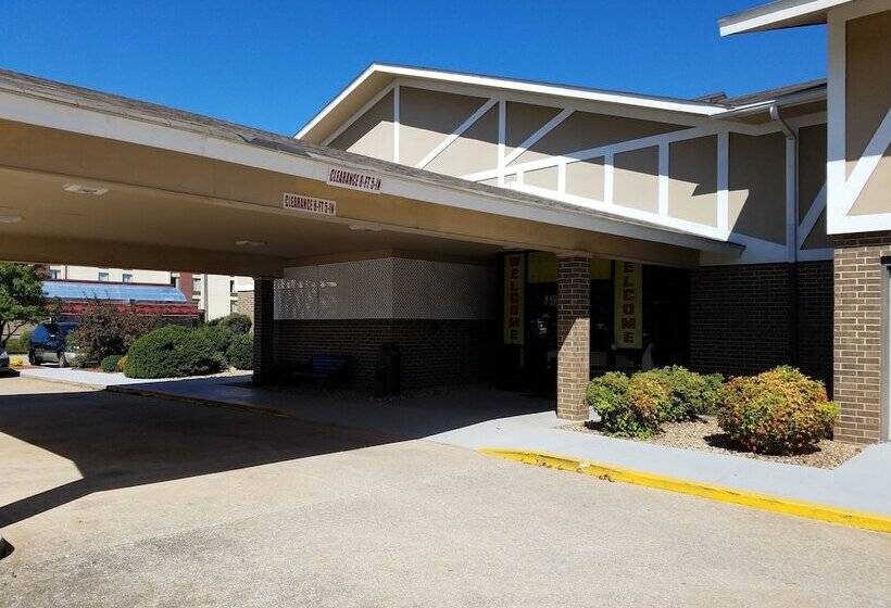 مُتل Super 8 By Wyndham Bentonville