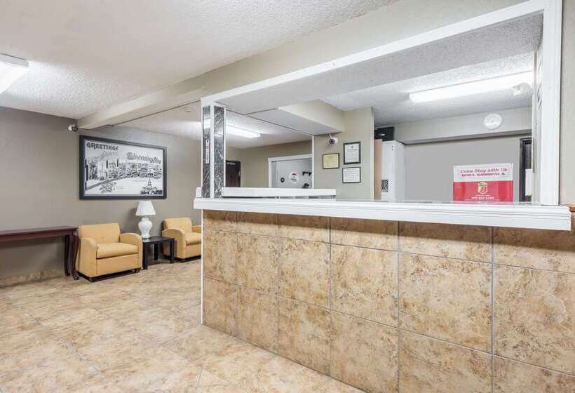 汽车旅馆  Super 8 By Wyndham Bloomington