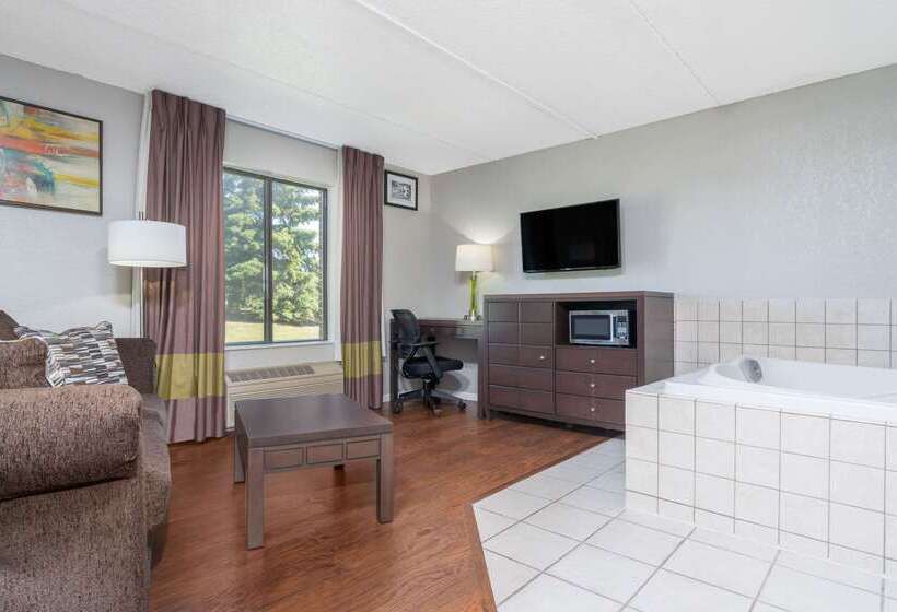 汽车旅馆  Super 8 By Wyndham Bloomington/airport