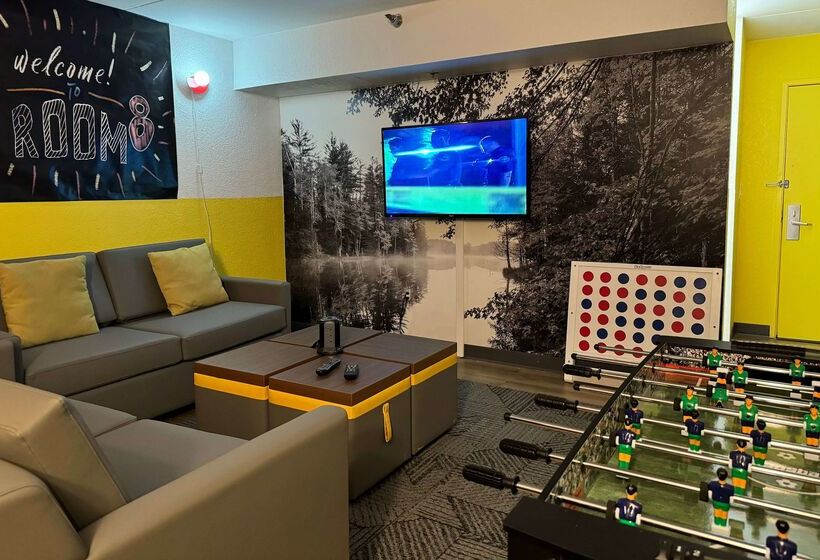 مُتل Super 8 By Wyndham Bloomington/airport