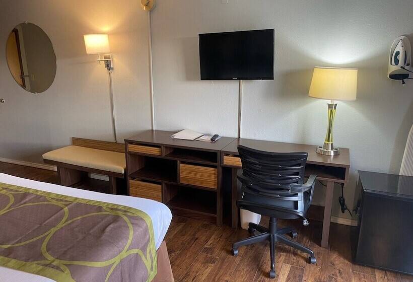 汽车旅馆  Super 8 By Wyndham Bloomington/airport