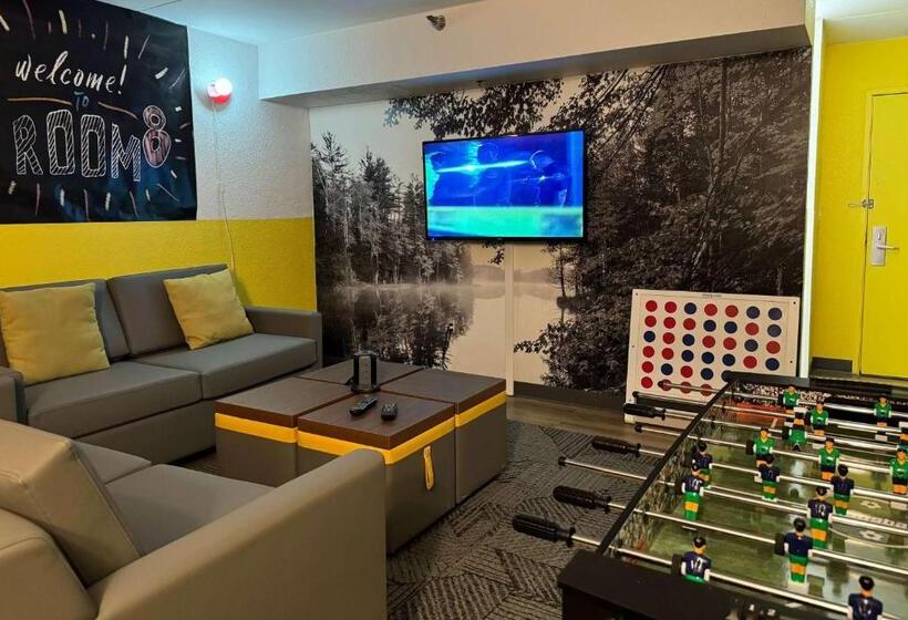 汽车旅馆  Super 8 By Wyndham Bloomington/airport