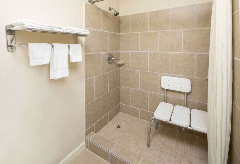 فندق على الطريق Super 8 By Wyndham Burlington Nc