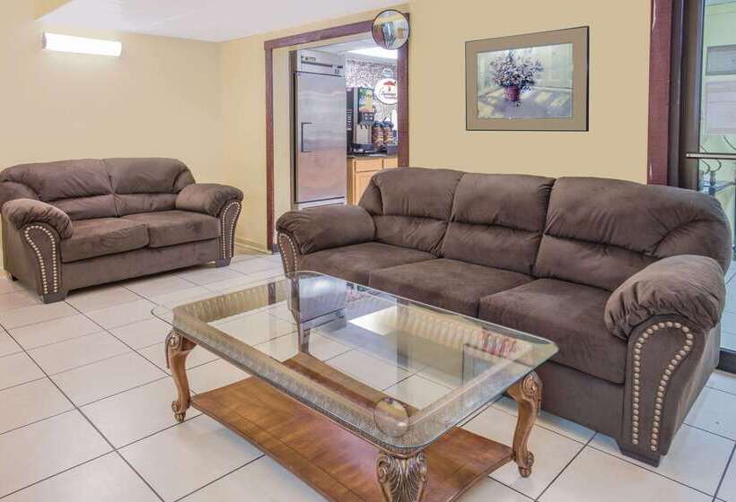 モーテル Super 8 By Wyndham Champaign