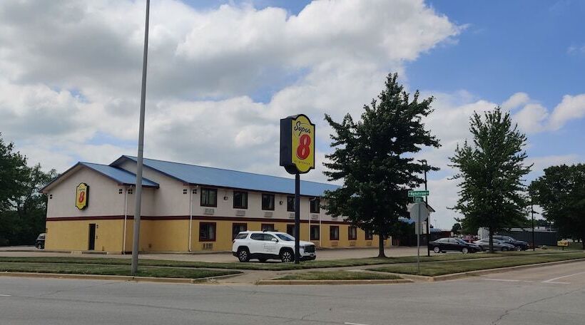 モーテル Super 8 By Wyndham Champaign