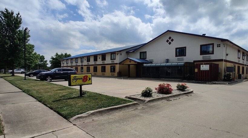 モーテル Super 8 By Wyndham Champaign