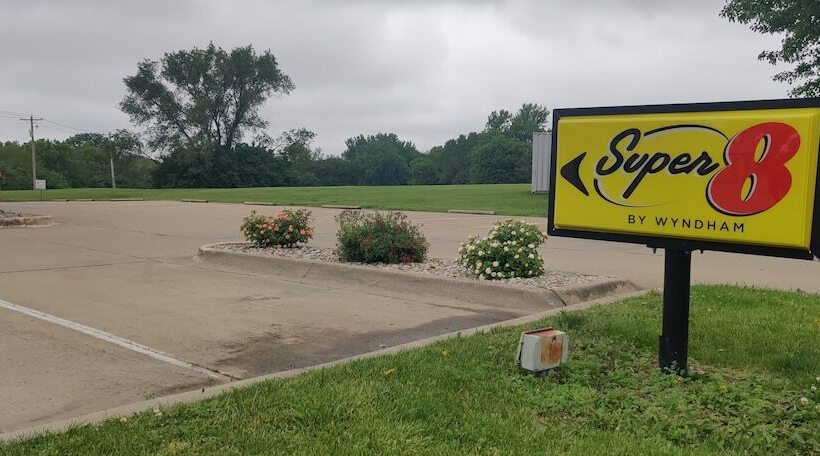 モーテル Super 8 By Wyndham Champaign