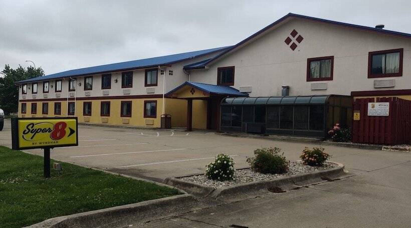 モーテル Super 8 By Wyndham Champaign