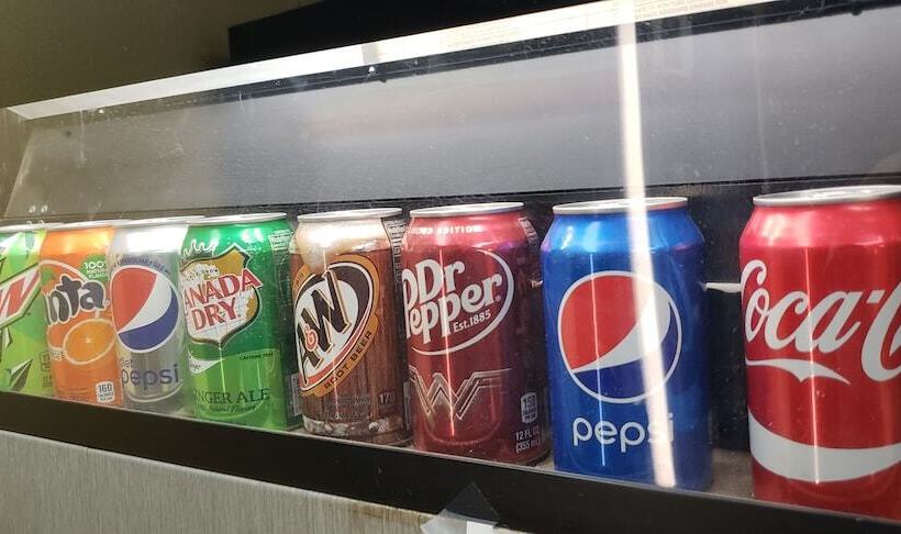 モーテル Super 8 By Wyndham Champaign