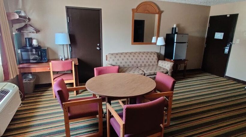 モーテル Super 8 By Wyndham Champaign