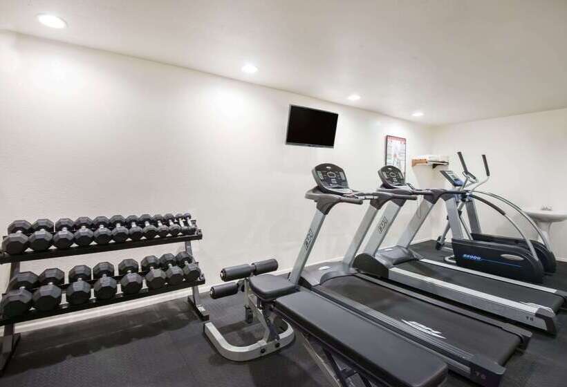 모텔 Super 8 By Wyndham Colby