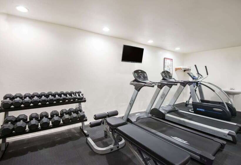 모텔 Super 8 By Wyndham Colby