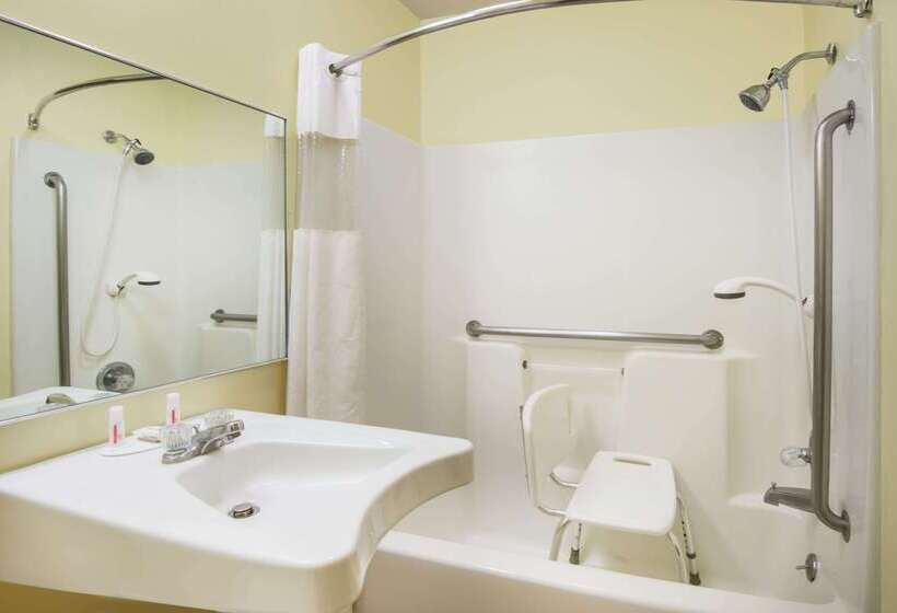 모텔 Super 8 By Wyndham Colby