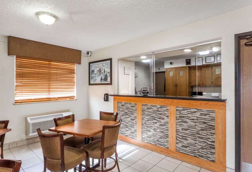 מוטל Super 8 By Wyndham College Park Wash Dc Area