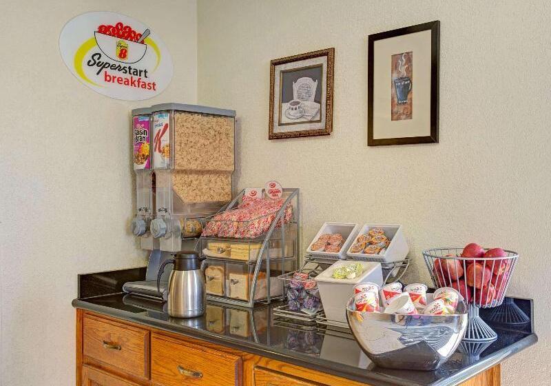 מוטל Super 8 By Wyndham College Park Wash Dc Area