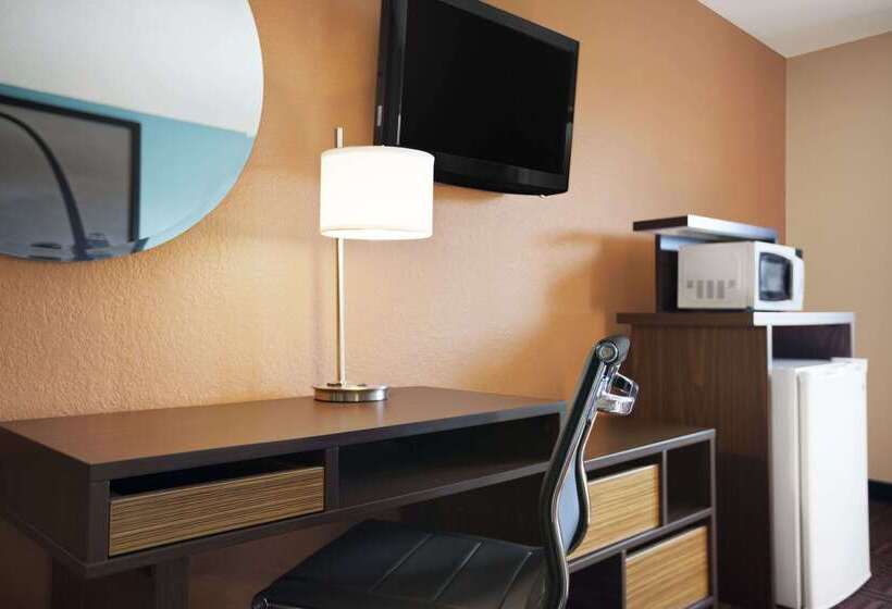 فندق على الطريق Super 8 By Wyndham Collinsville St. Louis