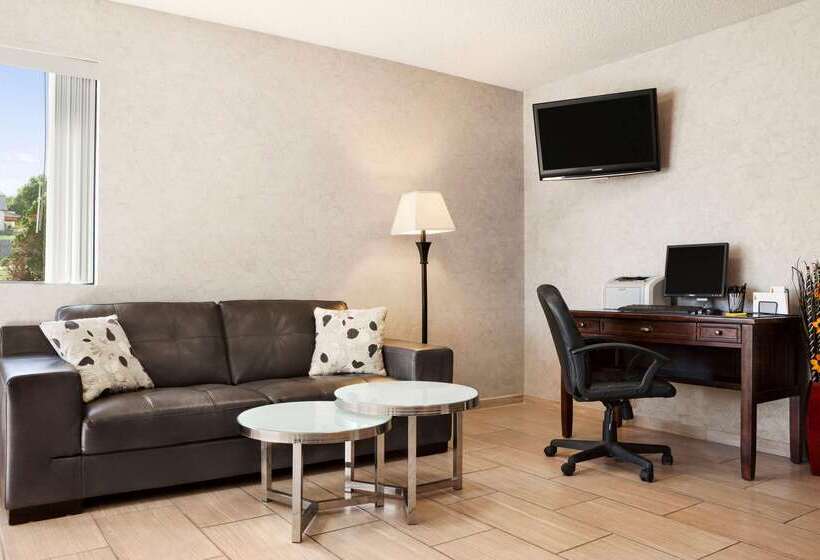 Мотель Super 8 By Wyndham Concordia