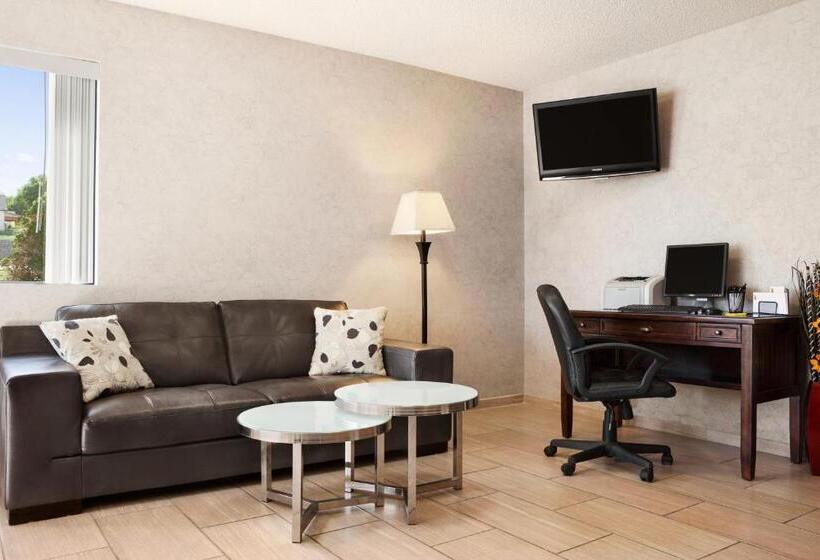 Мотель Super 8 By Wyndham Concordia