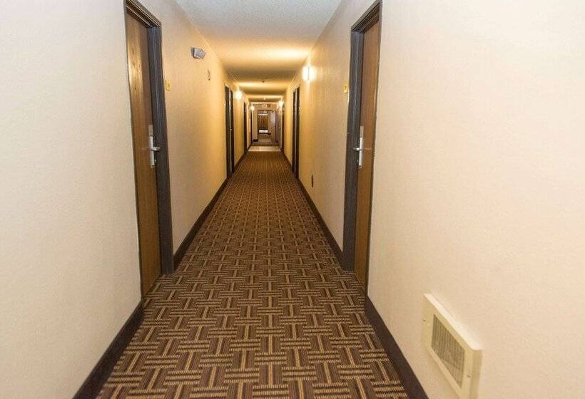 Мотель Super 8 By Wyndham Concordia