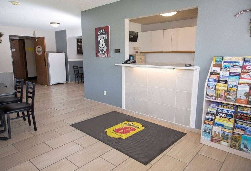 Мотель Super 8 By Wyndham Concordia