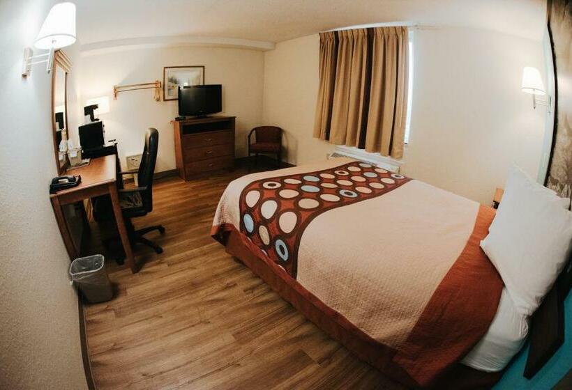 مُتل Super 8 By Wyndham Danbury