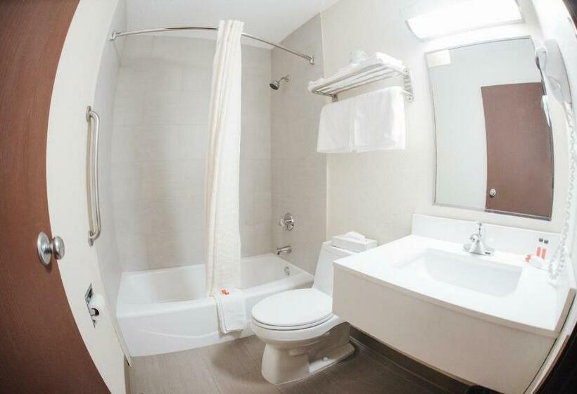 مُتل Super 8 By Wyndham Danbury