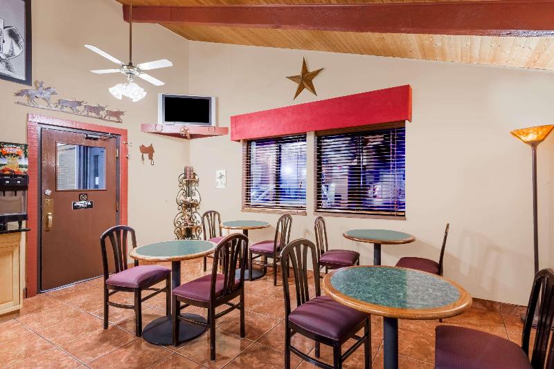 Мотель Super 8 By Wyndham Dodge City