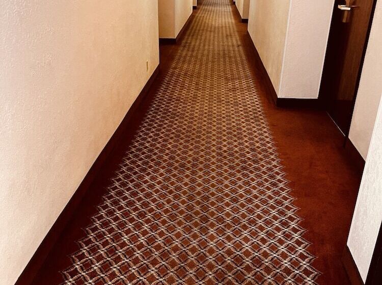 مُتل Super 8 By Wyndham Dodge City