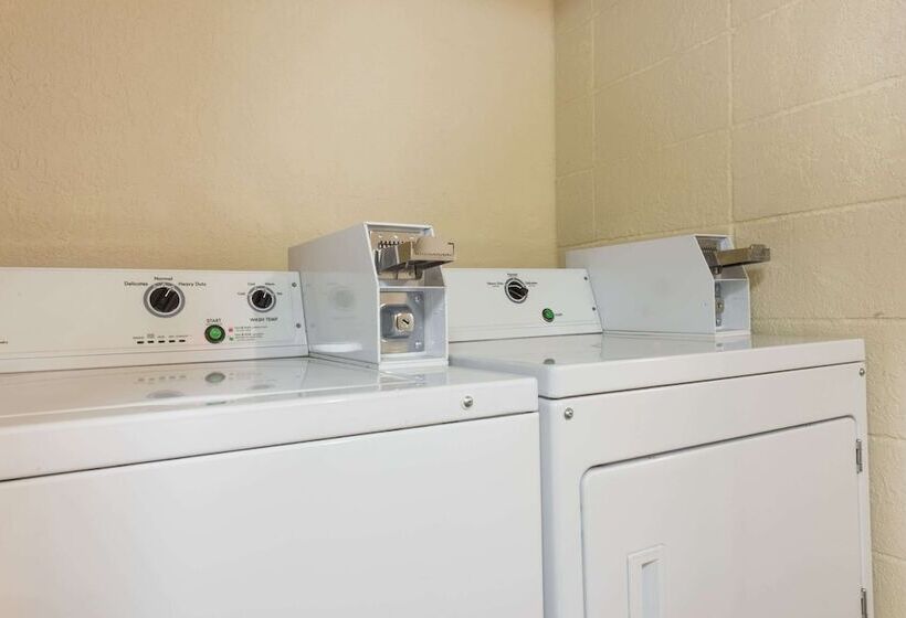 Мотель Super 8 By Wyndham Dodge City