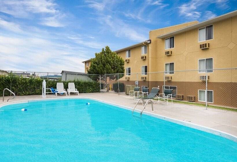 Мотель Super 8 By Wyndham Dodge City