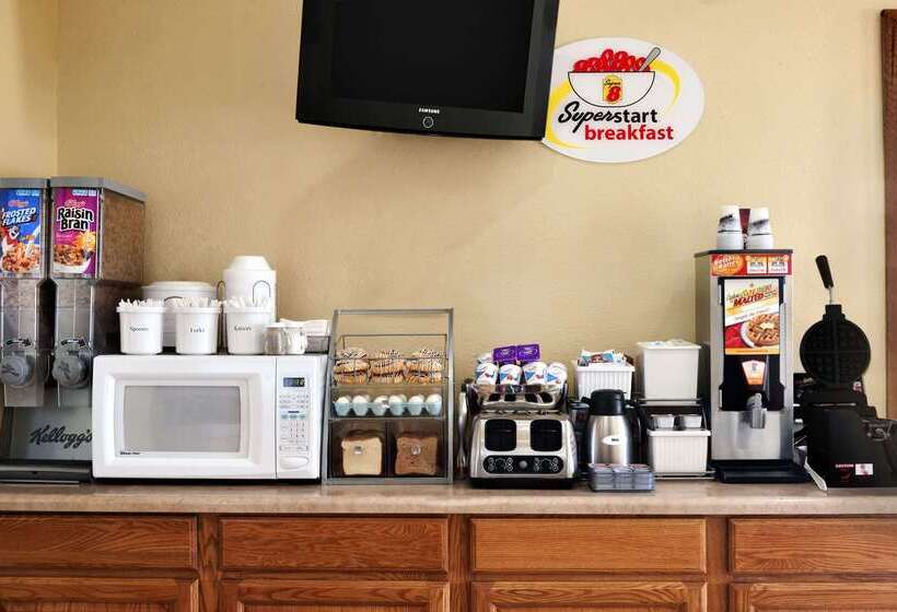 فندق على الطريق Rodeway Inn