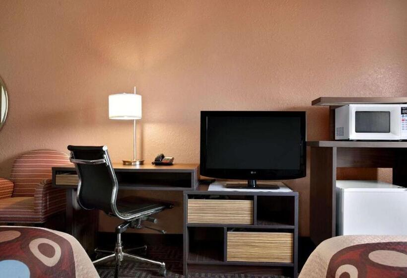 فندق على الطريق Rodeway Inn