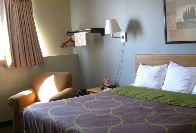 모텔 Super 8 By Wyndham Fargo/i29/west Acres Mall