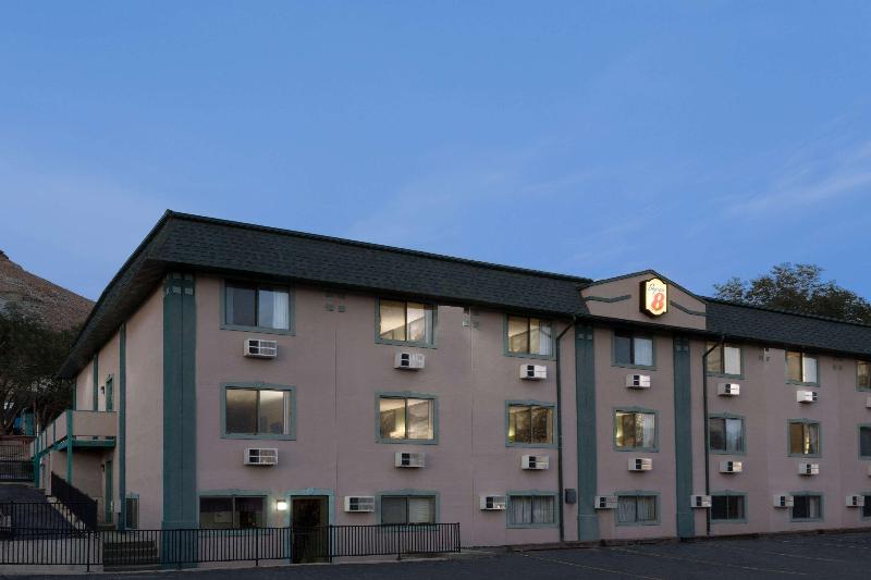 فندق على الطريق Super 8 By Wyndham Green River