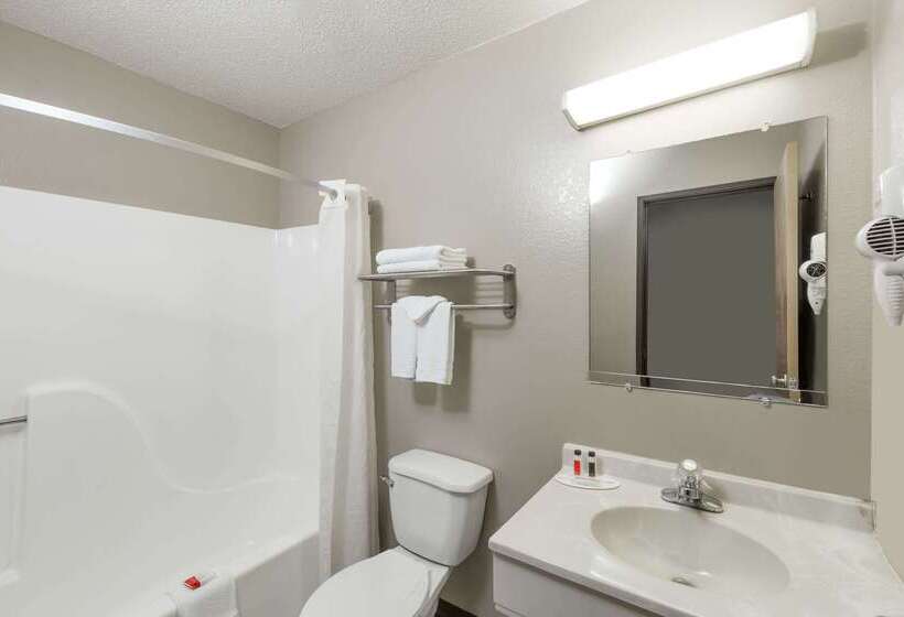 Мотель Super 8 By Wyndham Hays Ks