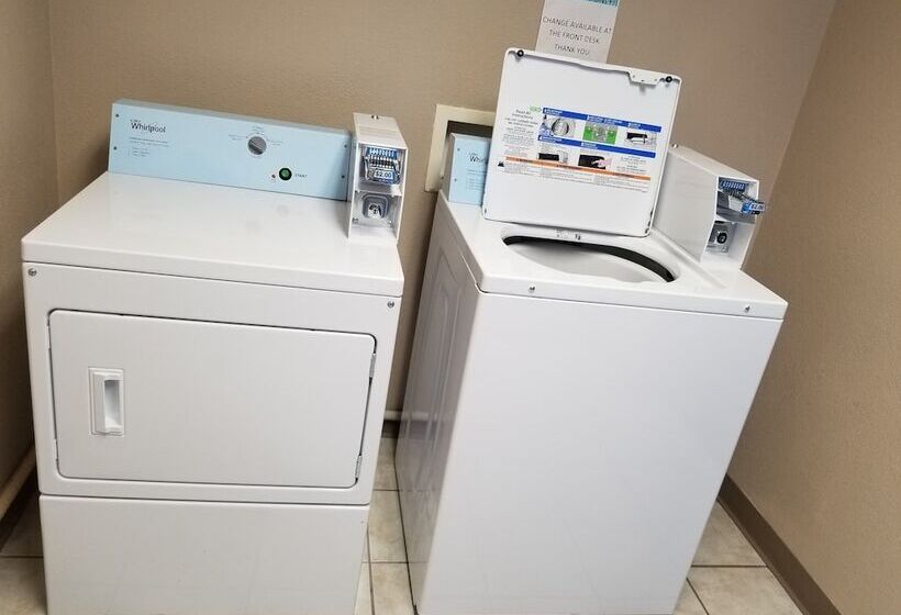 Мотель Super 8 By Wyndham Hays Ks