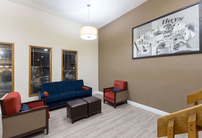 모텔 Super 8 By Wyndham Hays Ks