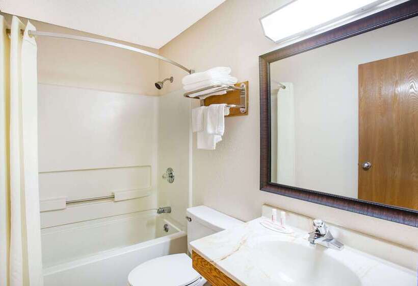 فندق على الطريق Super 8 By Wyndham Hot Springs