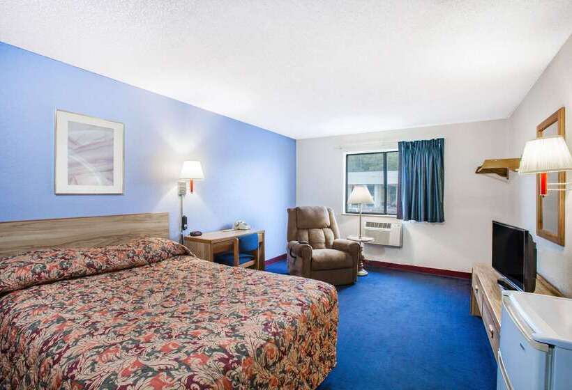 فندق على الطريق Super 8 By Wyndham Hot Springs