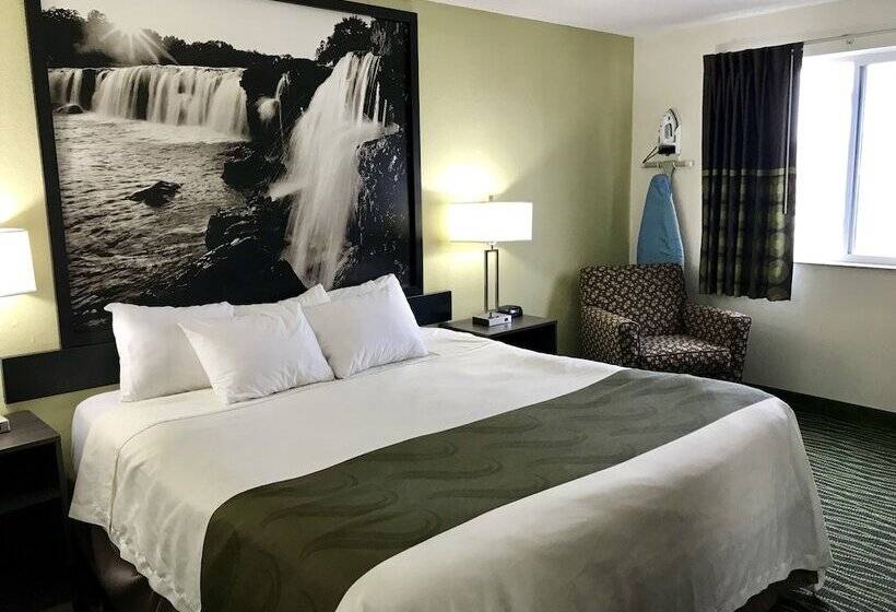 汽车旅馆  Super 8 By Wyndham Independence Kansas City