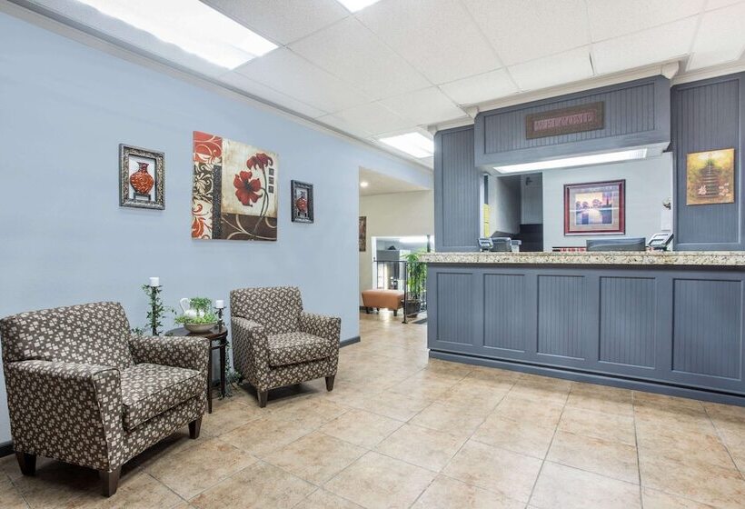 فندق على الطريق Super 8 By Wyndham Independence Kansas City