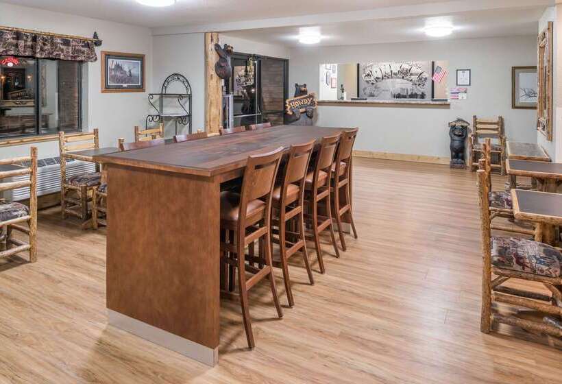 モーテル Super 8 By Wyndham Kalispell Glacier National Park