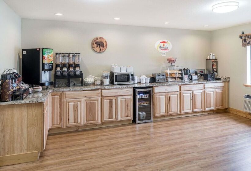 モーテル Super 8 By Wyndham Kalispell Glacier National Park